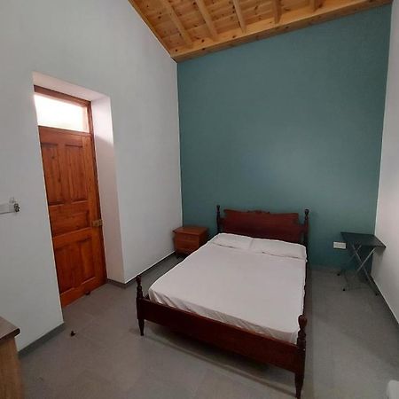 Anna Guesthouse 10 Min Walk From The Beach Larnaca Exterior foto