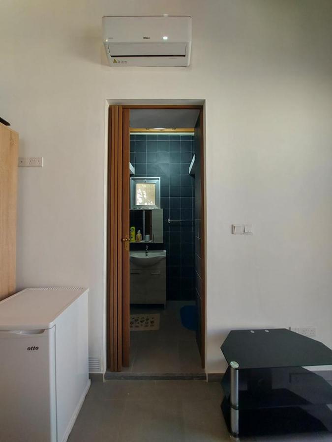 Anna Guesthouse 10 Min Walk From The Beach Larnaca Exterior foto